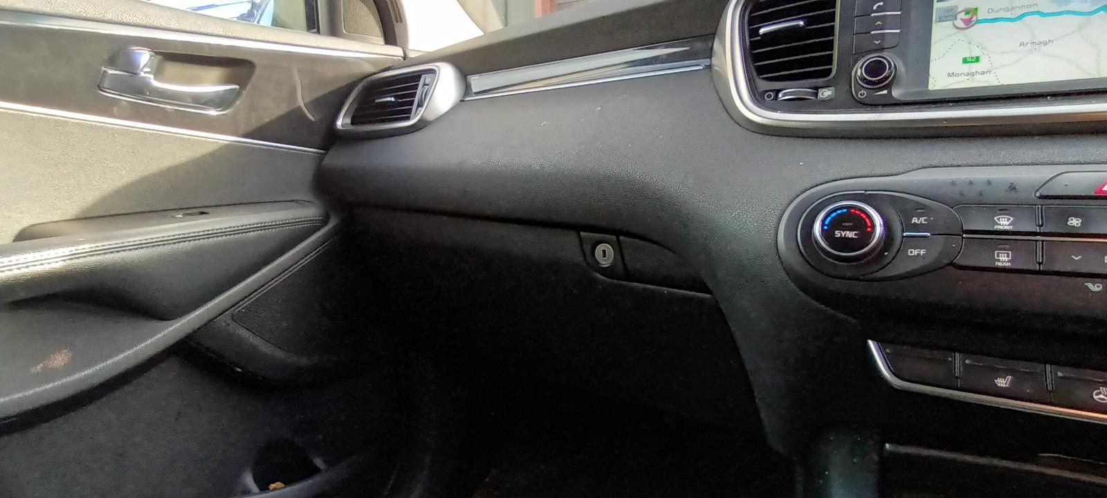 View Auto part Seat Belt KIA SORENTO 2015